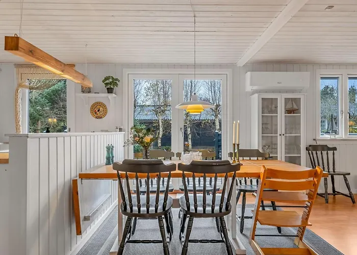 Hughlek - From The Sea By Interhome Holiday home *
